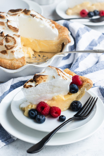 what eggs actually do in baking