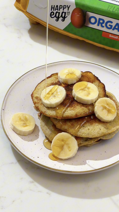 Happy Egg 4 Ingredient Banana Oat Pancakes Recipe 1